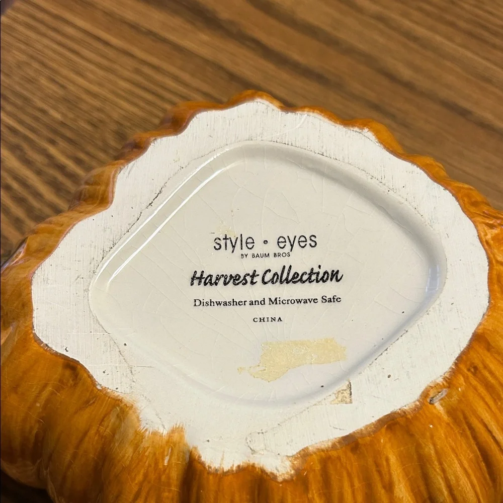 Harvest Pumpkin Teapot - Orange and Brown - Picture 2 of 6